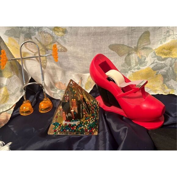 EUC Desk top accessories/Pencil‎ holder, tape dispenser, telephone holder, etc - Picture 7 of 16